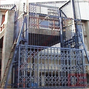 Hydraulic Cage type industrial lifts